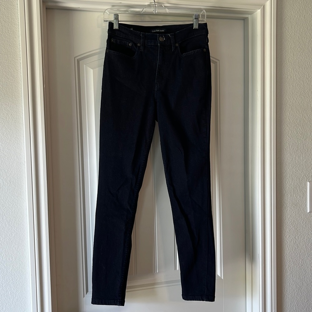 Calvin Klein - high rise skinny (extra dark wash)
